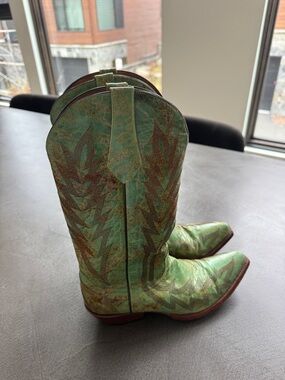 Johnny Ringo Turquoise and Brown Embroidered Western Cowboy Boots